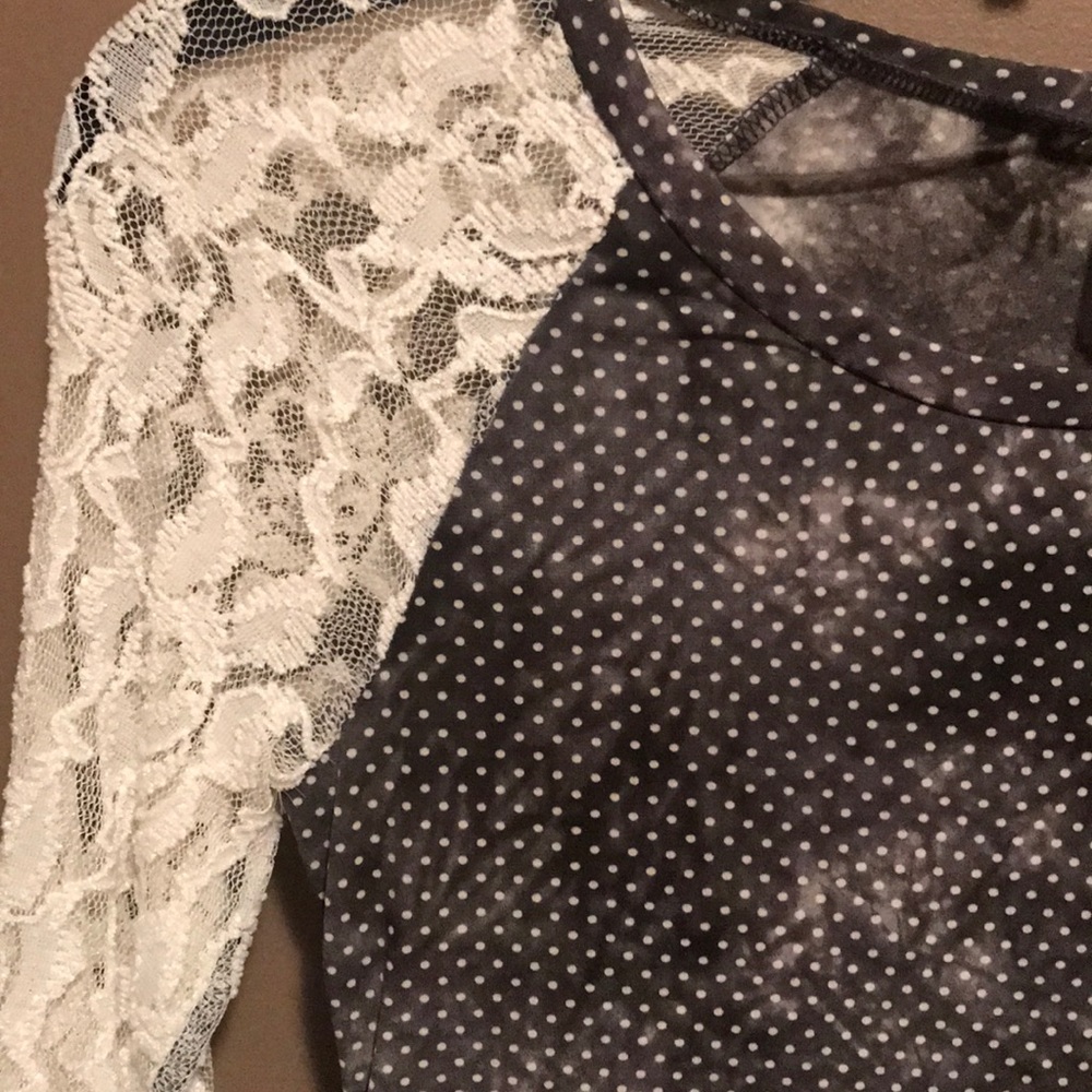 BKE Lace Tee - Picture 2 of 4